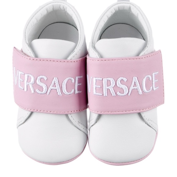 Leather girls Versace shoes size 17 in pristine condition. - Picture 1 of 3